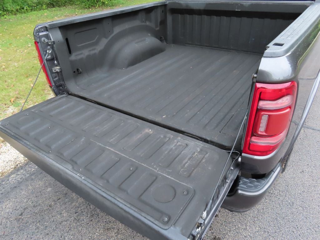 2021 RAM 1500 Laramie Crew Cab 4x4 5'7' Box