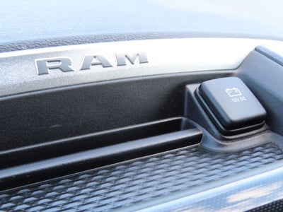 2022 RAM 1500 Laramie Crew Cab 4x4 5'7' Box
