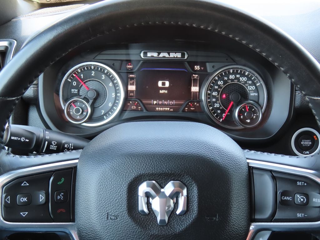 2022 RAM 1500 Laramie Crew Cab 4x4 5'7' Box