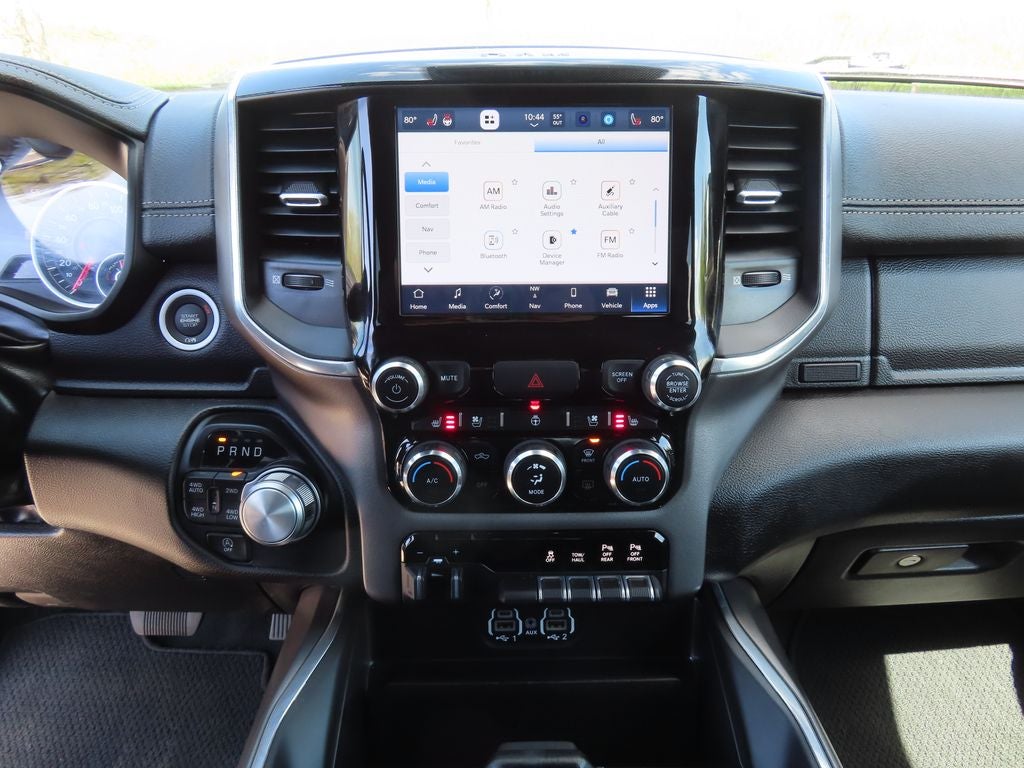 2022 RAM 1500 Laramie Crew Cab 4x4 5'7' Box