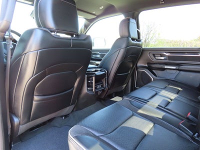 2022 RAM 1500 Laramie Crew Cab 4x4 5'7' Box