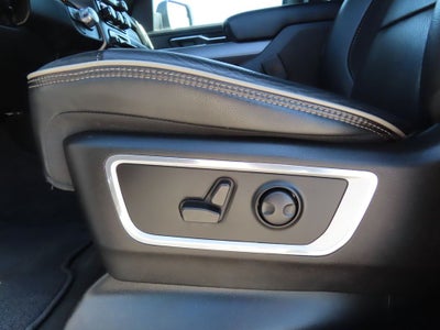 2022 RAM 1500 Laramie Crew Cab 4x4 5'7' Box
