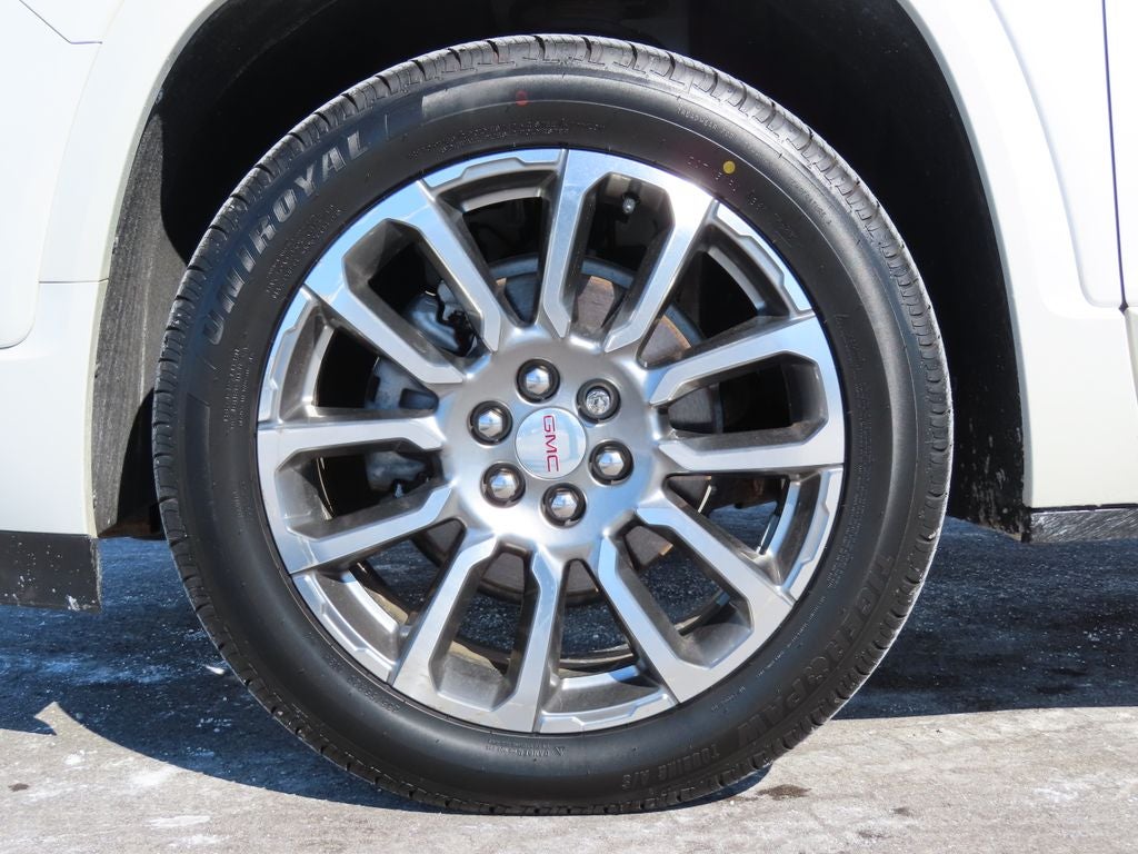 2022 GMC Acadia Denali