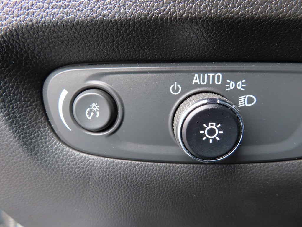 2023 Chevrolet Traverse AWD LT Cloth