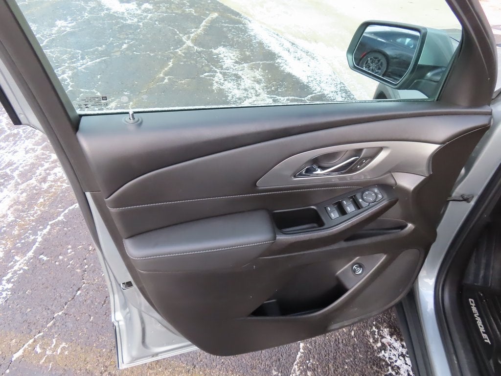 2023 Chevrolet Traverse AWD LT Cloth