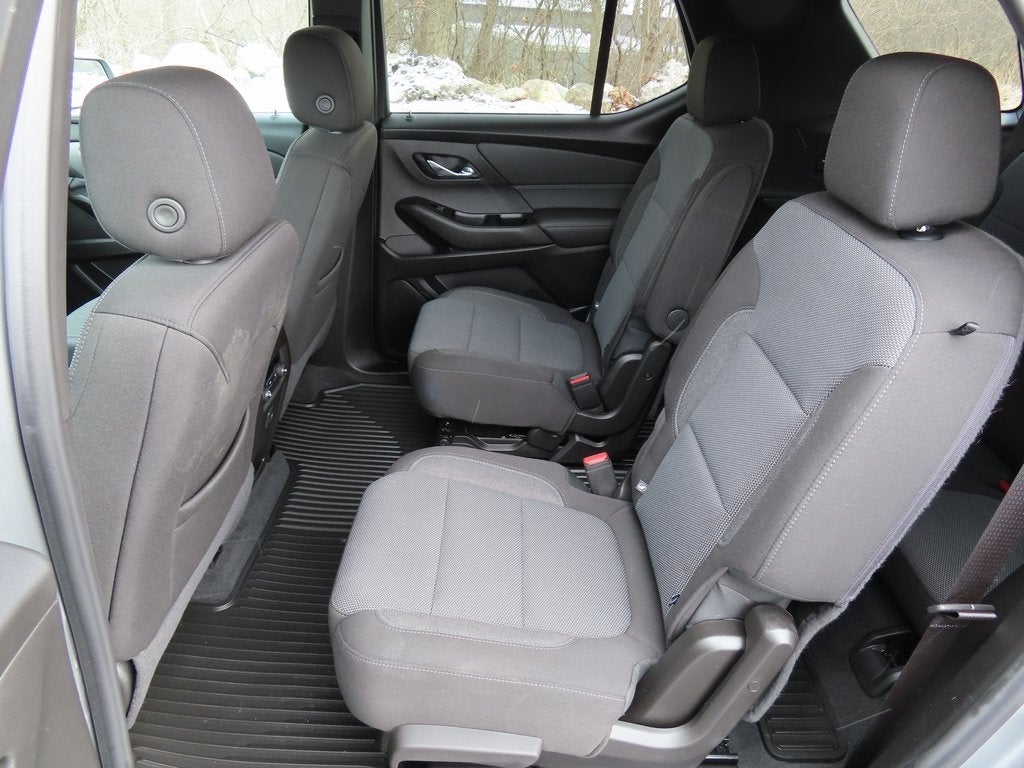 2023 Chevrolet Traverse AWD LT Cloth
