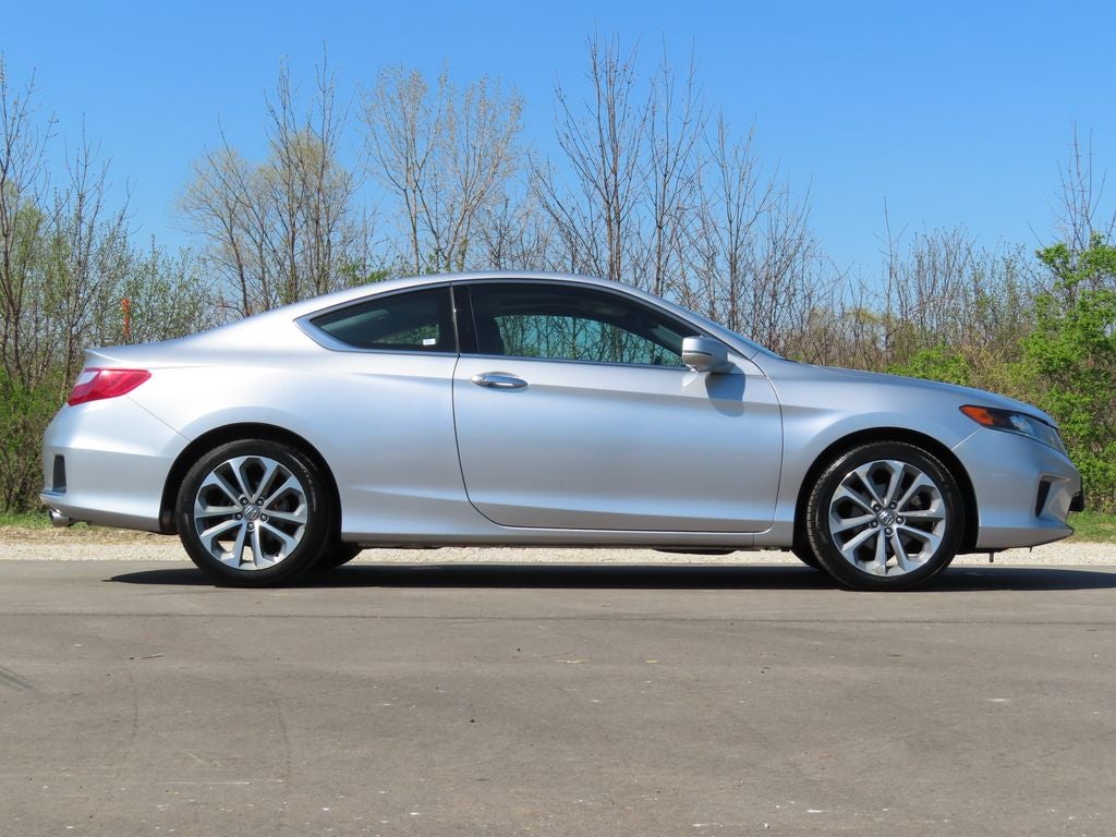 Used 2014 Honda Accord EX-L V-6 with VIN 1HGCT2B82EA004461 for sale in Oconomowoc, WI