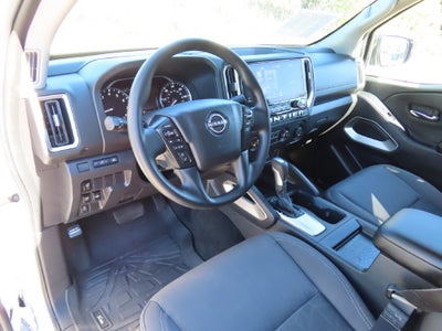 2025 Nissan Frontier Crew Cab SV 4x4