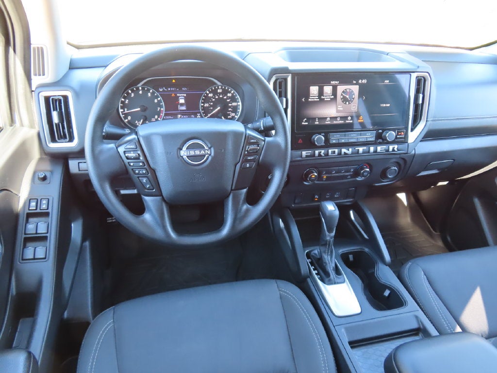 2025 Nissan Frontier Crew Cab SV 4x4