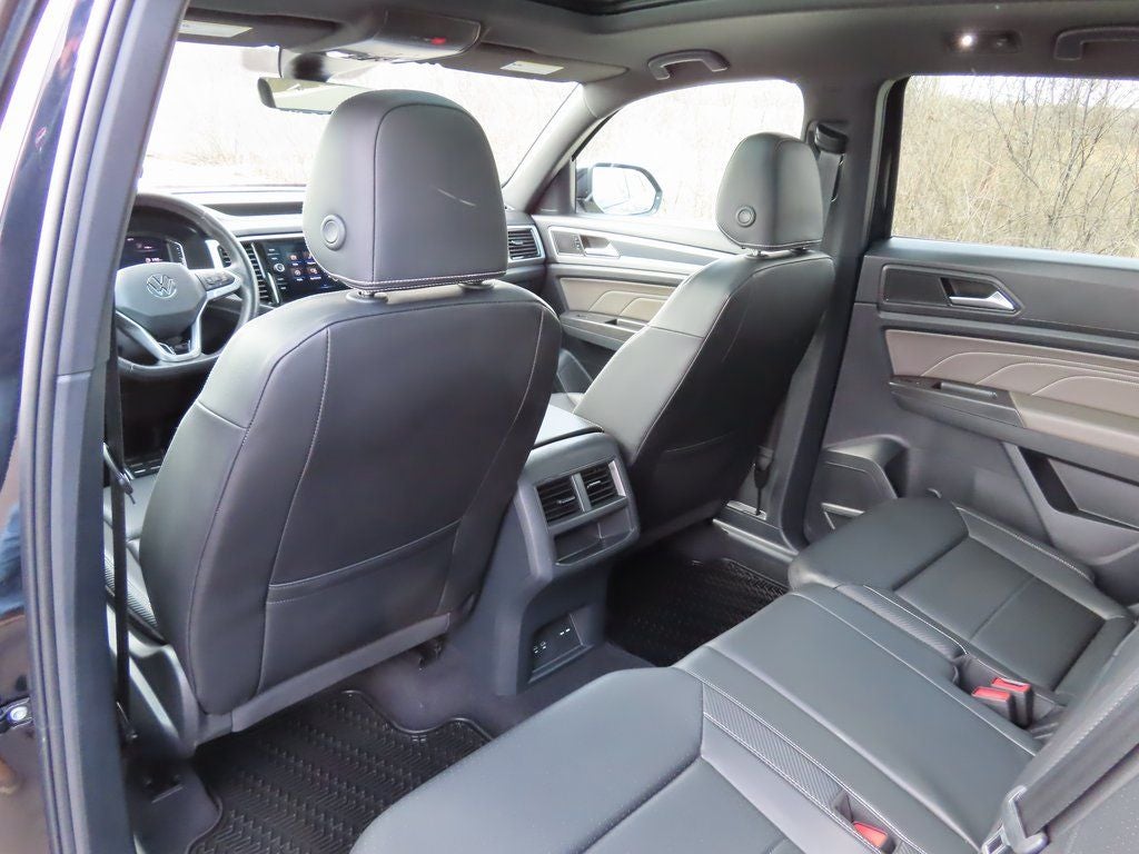2023 Volkswagen Atlas Cross Sport 2.0T SEL R-Line Black
