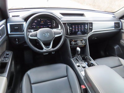 2023 Volkswagen Atlas Cross Sport 2.0T SEL R-Line Black