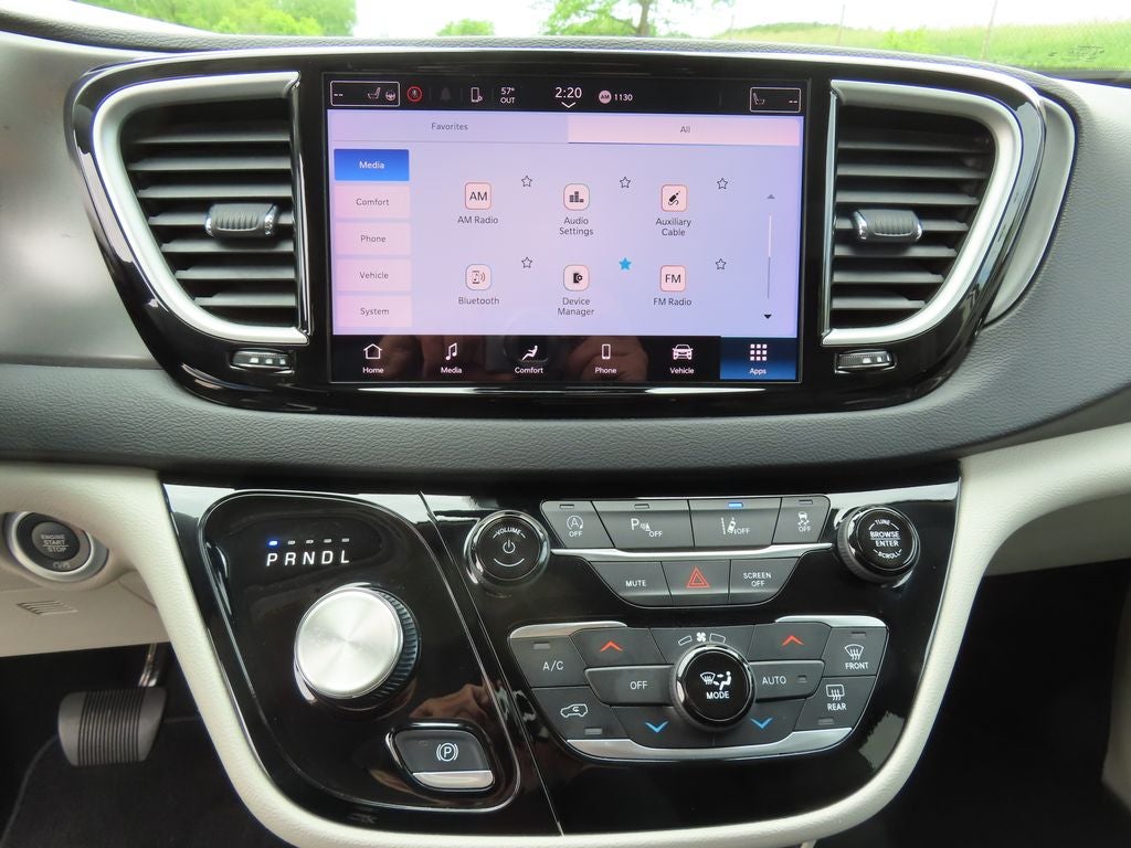 2024 Chrysler Pacifica Touring L