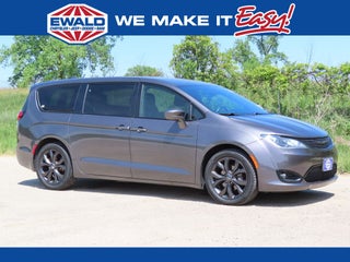 2020 Chrysler Pacifica Touring