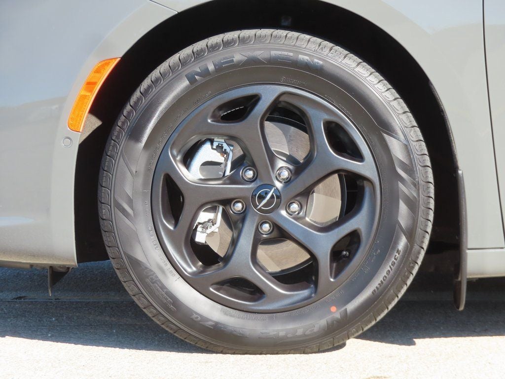 2022 Chrysler Pacifica Hybrid Limited S