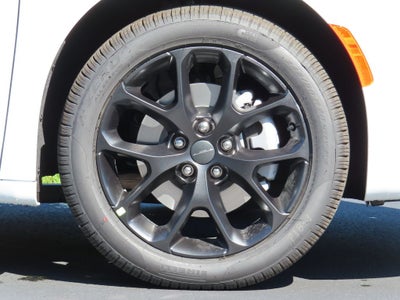 2027 Chrysler Pacifica PACIFICA SELECT AWD