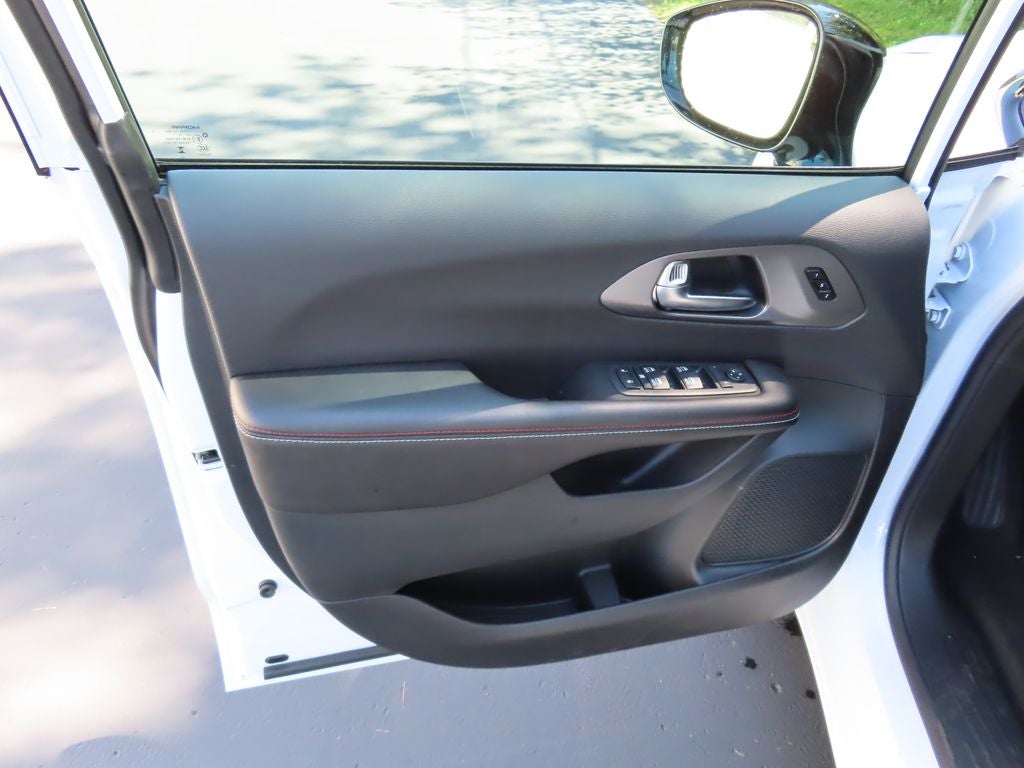 2027 Chrysler Pacifica PACIFICA SELECT AWD