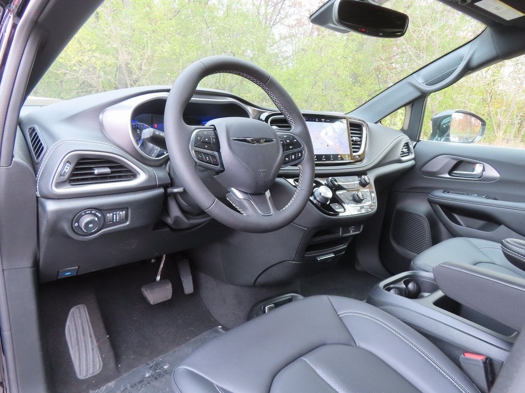 2026 Chrysler Pacifica PACIFICA SELECT AWD