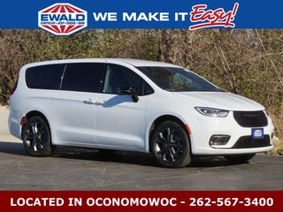 2026 Chrysler Pacifica PACIFICA SELECT AWD