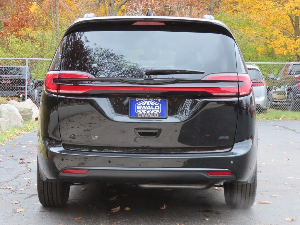 2026 Chrysler Pacifica PACIFICA SELECT AWD