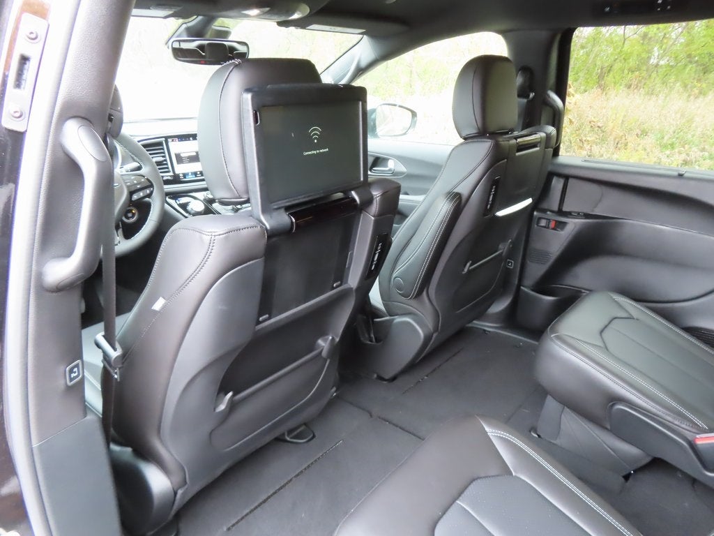 2026 Chrysler Pacifica PACIFICA SELECT AWD