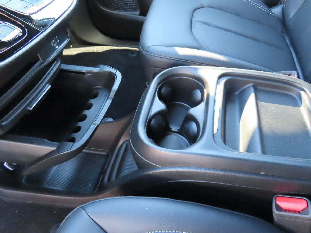2027 Chrysler Pacifica PACIFICA SELECT AWD