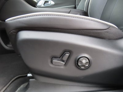 2026 Chrysler Pacifica PACIFICA LIMITED AWD