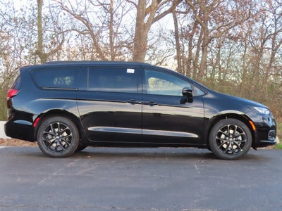 2026 Chrysler Pacifica PACIFICA LIMITED AWD