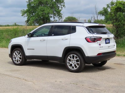2023 Jeep Compass Latitude Lux