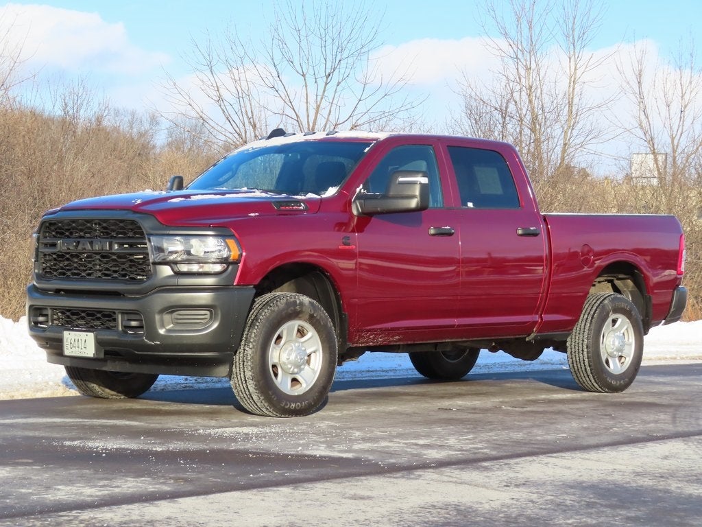 2024 RAM 3500 Tradesman Crew Cab 4x4 6'4' Box