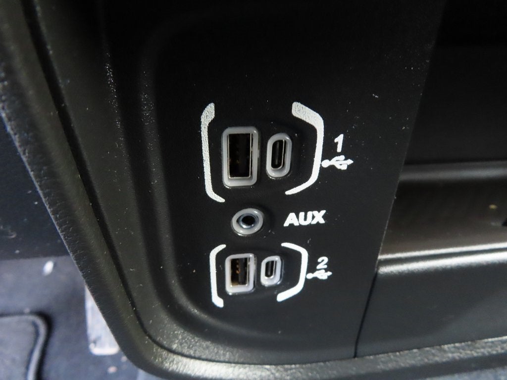 2024 RAM 3500 Tradesman Crew Cab 4x4 6'4' Box