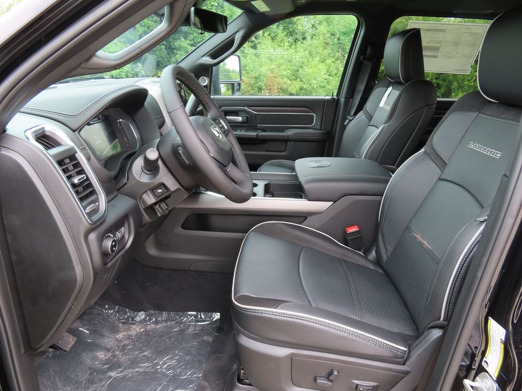 2026 RAM 3500 RAM 3500 LARAMIE CREW CAB 4X4 6'4' BOX