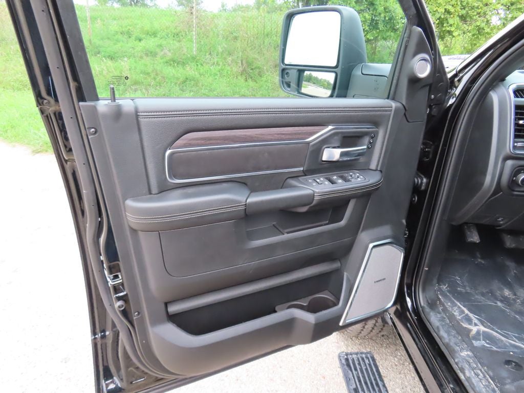 2026 RAM 3500 RAM 3500 LARAMIE CREW CAB 4X4 6'4' BOX