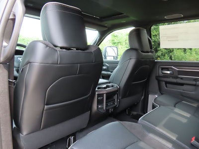 2026 RAM 3500 RAM 3500 LARAMIE CREW CAB 4X4 6'4' BOX