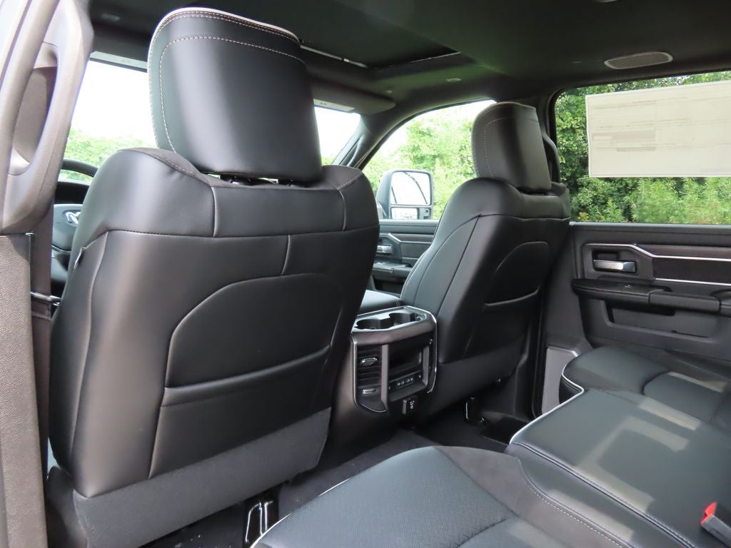 2026 RAM 3500 RAM 3500 LARAMIE CREW CAB 4X4 6'4' BOX