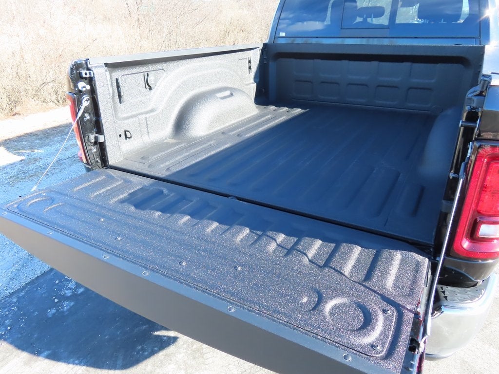 2026 RAM 2500 RAM 2500 TRADESMAN CREW CAB 4X4 6'4' BOX