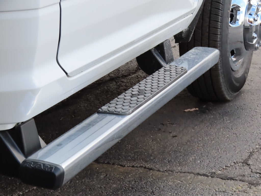 2024 RAM 3500 RAM 3500 TRADESMAN CHASSIS REGULAR CAB 4X4 84' CA