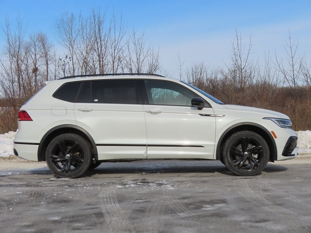 2024 Volkswagen Tiguan 2.0T SE R-Line Black