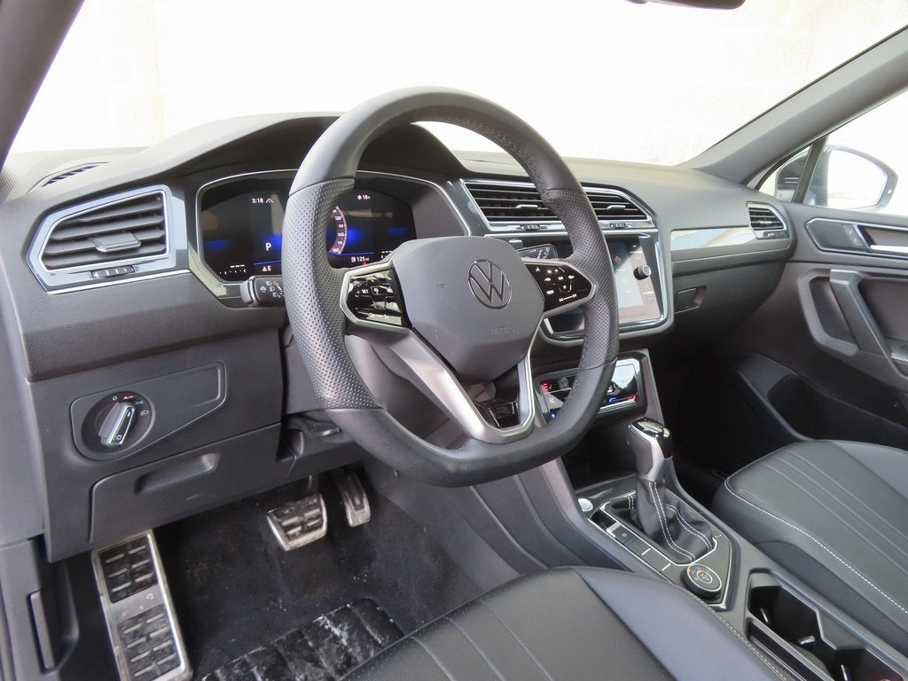 2024 Volkswagen Tiguan 2.0T SE R-Line Black