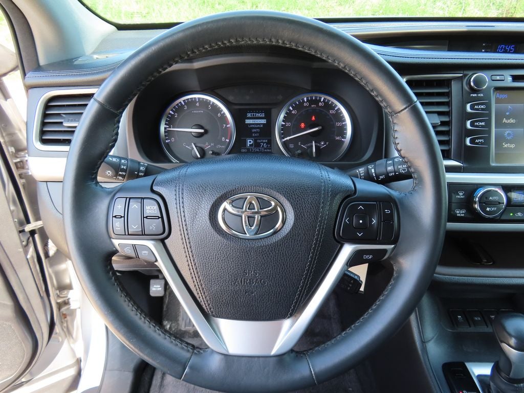 2016 Toyota Highlander LE Plus V6