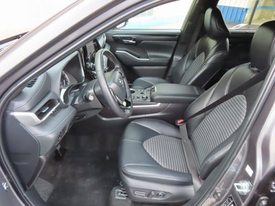 2024 Toyota Highlander Base