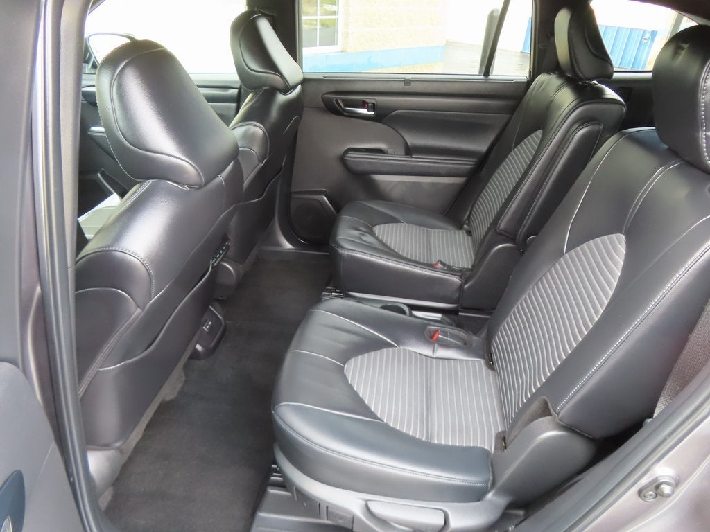 2024 Toyota Highlander Base