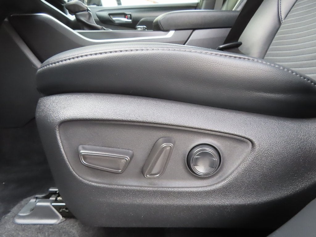 2024 Toyota Highlander Base