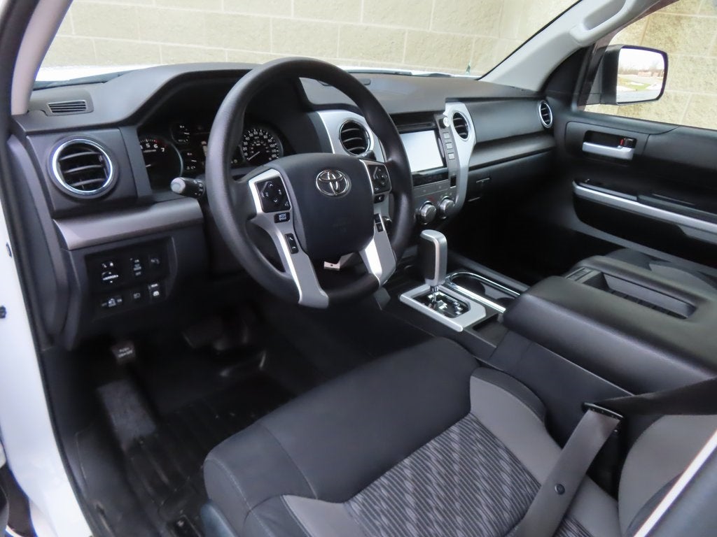 2018 Toyota Tundra SR5 5.7L V8