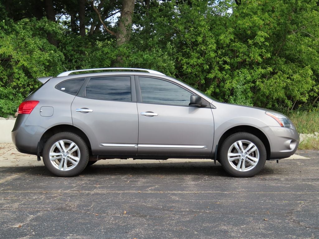 Used 2015 Nissan Rogue Select S with VIN JN8AS5MV4FW251373 for sale in Oconomowoc, WI