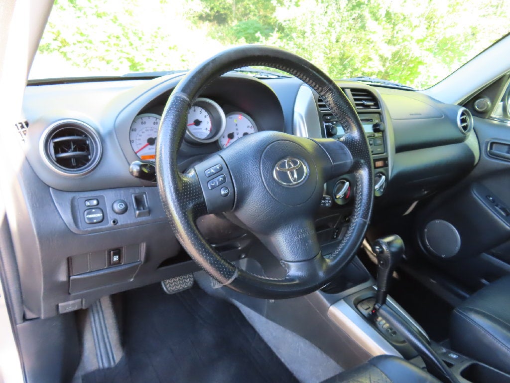 2004 Toyota RAV4 Base