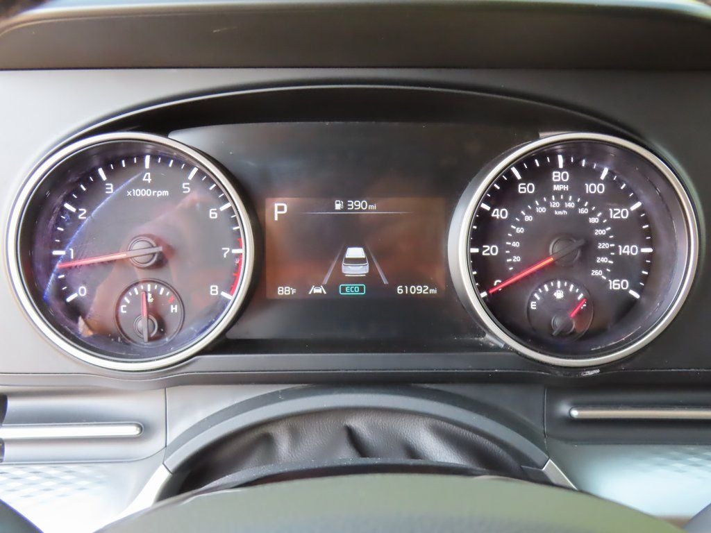 2024 Kia Carnival LX