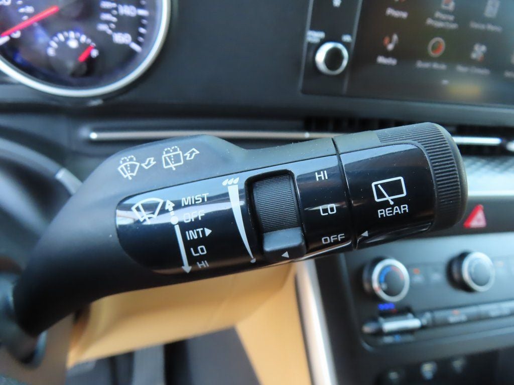 2024 Kia Carnival LX