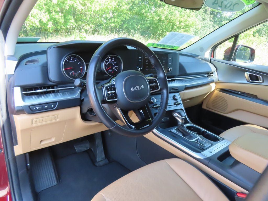 2024 Kia Carnival LX