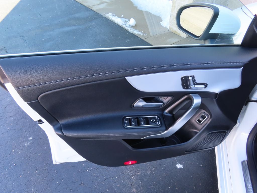 2025 Mercedes-Benz CLA 4MATIC®