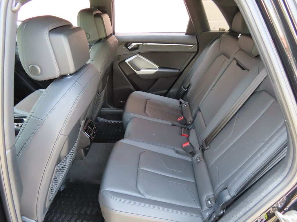2024 Audi Q3 Premium 45 TFSI S line quattro Tiptronic